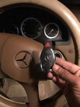 Llaves y controles - cars & trucks - by owner - vehicle automotive... for sale in Brownsville, TX