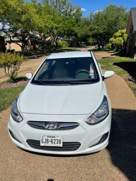 White Hyundai Accent 2014 for sale in Dallas, TX