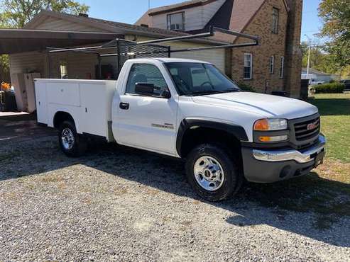 2005 GMC 2500 UTILITY TRUCK 8 FT BED DURAMAX DIESEL for sale in Dayton, OH