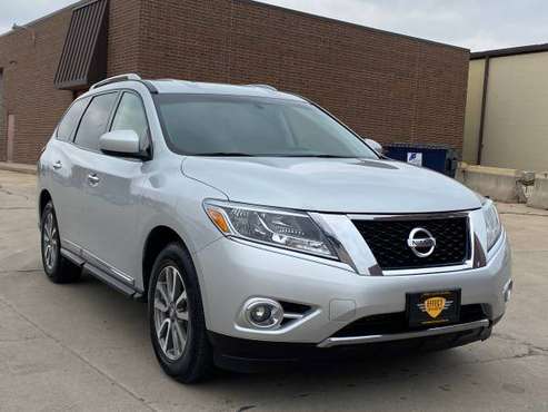 2013 NISSAN PATHFINDER SL/4x4/LEATHER/FULLY LOADED/CLEAN for sale in OMAHA NEBRASKA / EFFECT AUTO CENTER, IA