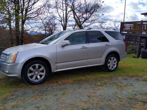 2006 Cadillac SRX V-8 Utility 4.6L AWD - cars & trucks - by owner -... for sale in Copper Hill, VA