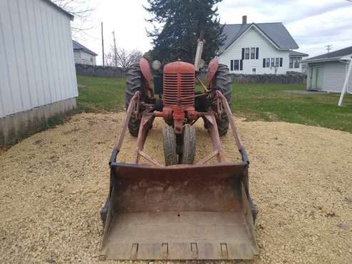 1944 tractor with a hydraulic bucket runs super move snow - cars &... for sale in Argyle, WI