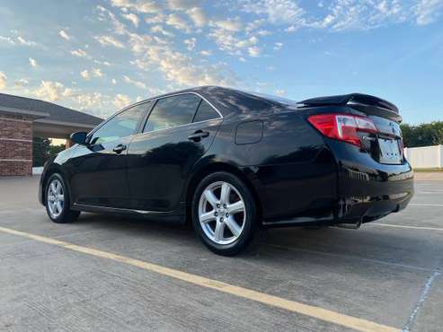 Toyota Camry SE (very nice) - cars & trucks - by dealer - vehicle... for sale in okc, OK