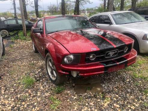 06 Mustang Fast Back Sporty - - by dealer - vehicle for sale in Merrillville, IL