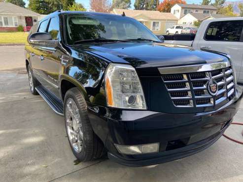 2008 Cadillac Escalade ESV - cars & trucks - by owner - vehicle... for sale in Glendora, CA