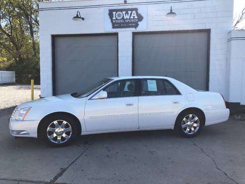 2006 Cadillac DTS LOW MILES!!! for sale in newton, iowa, IA