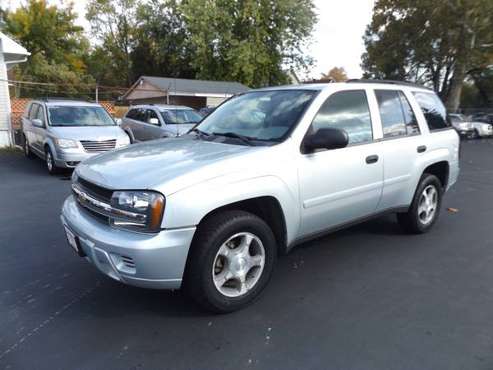 2007 CHEVROLET TRAILBLAZE 75,000 ACTUAL MILES - cars & trucks - by... for sale in Lima, OH