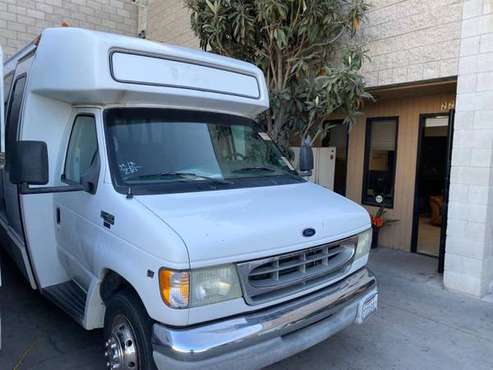 2014 Ford E450 shuttle bus for sale in South El Monte, CA