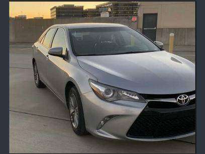 2017 Toyota Camry SE FWD Sedan 2.5L 4-Cyl - cars & trucks - by owner... for sale in TAMPA, FL