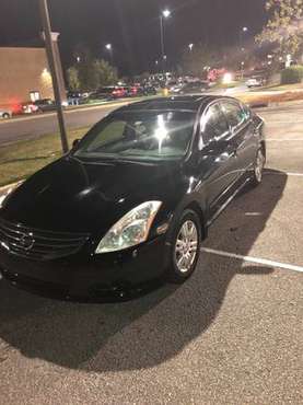 Nissan Altima Low Miles Great condition - cars & trucks - by owner -... for sale in Gracewood, GA