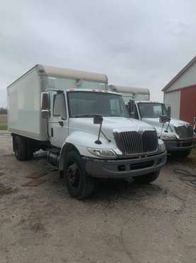 Box truck - cars & trucks - by owner - vehicle automotive sale for sale in Waterloo, MO