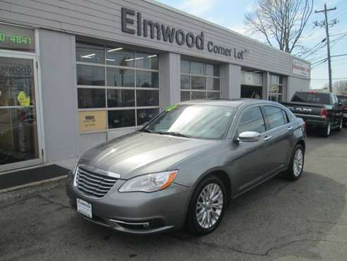 2012 CHRYSLER 200 LIMITED V6 ONLY 88650 MILES GREAT ON GAS - cars & for sale in East Providence, RI