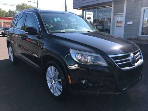 2011 VOLKSWAGEN TIGUAN 2.0T WITH 130,000 MILES for sale in Akron, WV