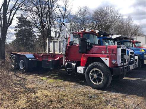 1987 MACK RD686SX - cars & trucks - by dealer - vehicle automotive... for sale in Coopersburg, PA