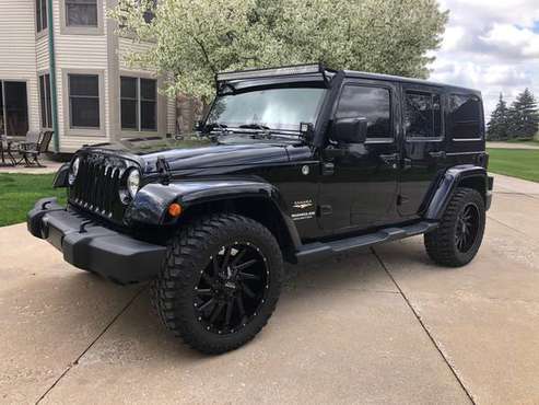 2014 JEEP UNLIMITED SAHARA 4X4 LOADED EXTRAS VERY CLEAN - cars & for sale in Macomb, MI