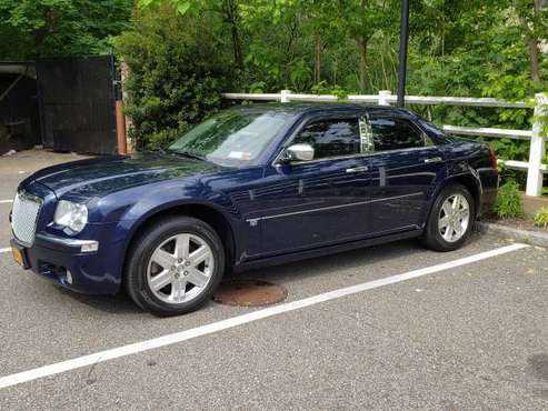 2006 CHRYSLER 300C HEMI AWD - cars & trucks - by owner - vehicle... for sale in Huntington, NY