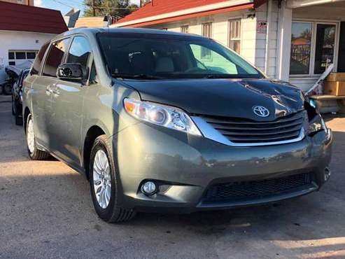 2013 Toyota Sienna XLE 7 Passenger Auto Access Seat 4dr SKU:401086 Toy for sale in Denver, AZ