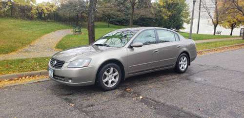 2006 Nissan Altima 3.5 SL (one owner)(well kept) for sale in Saint Paul, MN