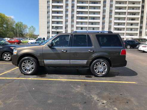 2008 Lincoln Navigator w/Sound system for sale in Mayfield HTS., OH