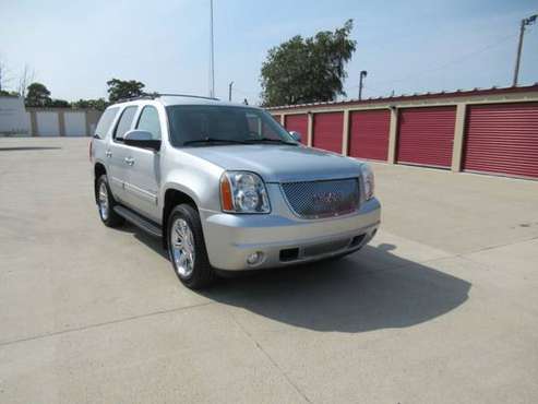 2012 GMC Yukon SLT 4x4 4dr SUV - cars & trucks - by dealer - vehicle... for sale in Bloomington, IL