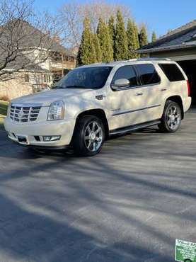 2010 Escalade Luxury AWD - cars & trucks - by owner - vehicle... for sale in Saint Paul, MN
