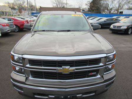 2014 Chevy Silverado 1500 Crew Cab Z71 4X4 LT. - cars & trucks - by... for sale in St.Charles, MO