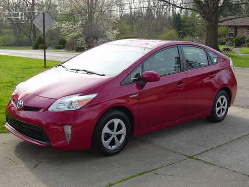 2013 TOYOTA PRIUS HATCHBACK LOW MILES - - by dealer for sale in Middletown, OH