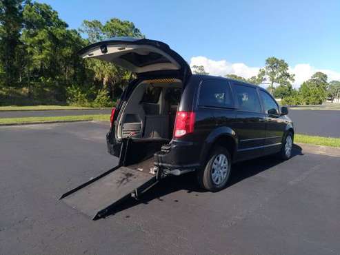 Handicap Van - 2016 Dodge Grand Caravan - - by dealer for sale in Daytona Beach, FL