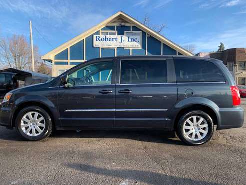 2014 Chrysler Town & Country Touring Leather DVD Runs-Drives Like... for sale in Mount Clemens, MI