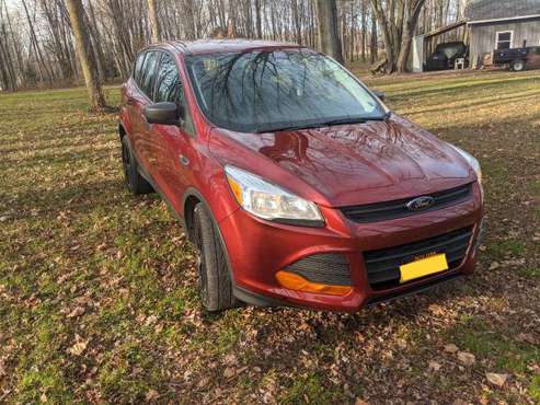 2014 Ford Escape, low miles and clean!!! - cars & trucks - by owner... for sale in WEBSTER, NY