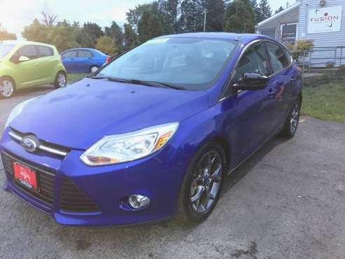 2014 Ford Focus SE Hatchback - Leather Interior - cars & trucks - by... for sale in Spencerport, NY