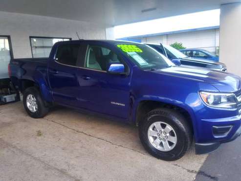 REDUCED**LOW MILES-- 2017 CHEVY COLORADO WT 4X4 - cars & trucks - by... for sale in Kahului, HI