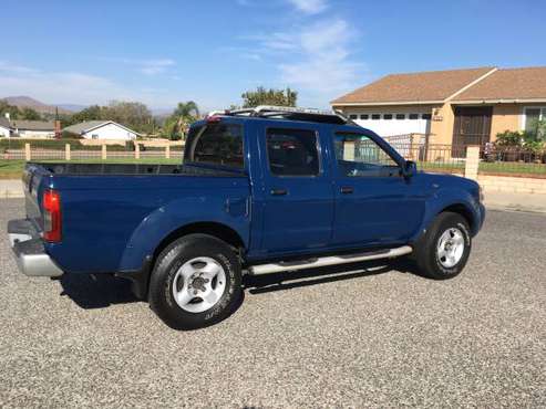 2001 Nissan Frontier SE Currently registered Clean tittle for sale in Riverside, CA