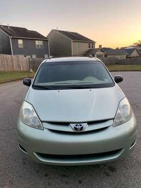 Toyota Sienna CE - cars & trucks - by owner - vehicle automotive sale for sale in Ga, GA