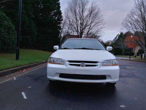 Honda Accord 4cyl Low Mileage Vtec - cars & trucks - by owner -... for sale in Peachtree Corners, GA