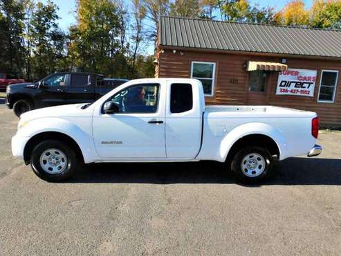Suzuki Equator 2WD Extended Cab Pickup Truck 5 Speed Manual Nissan -... for sale in Greensboro, NC