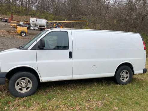 2006. Chevy Express - cars & trucks - by owner - vehicle automotive... for sale in Ashville, OH