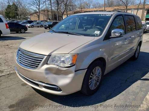 2013 Chrysler Town & Country 4dr Wagon Touring-L - cars & for sale in Woodbridge, District Of Columbia