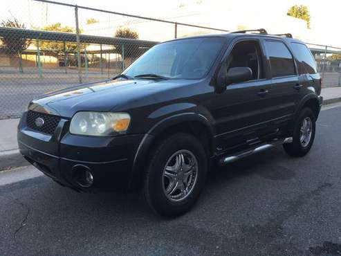 2005 Ford Escape Limited. MANAGER SPECIAL!!! - cars & trucks - by... for sale in Arleta, CA