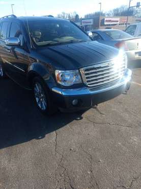 2008 Chrysler Aspen - cars & trucks - by owner - vehicle automotive... for sale in Toledo, OH