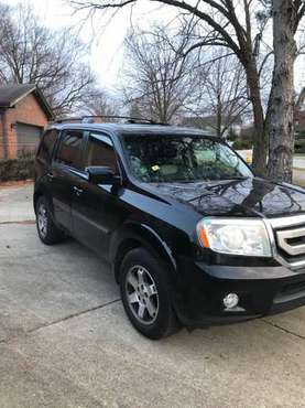 2010 Honda Pilot Touring Edition 4wd - cars & trucks - by owner -... for sale in Glenview, IL