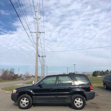 2003 FORD ESCAPE, AUTO, 6CYL, FWD, CLEAN, RUNS GOOD, NO RUST - cars... for sale in Howell, MI