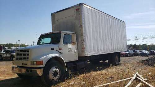 1997 International 4700 DT466E 26ft Box for sale in Grove City, OH