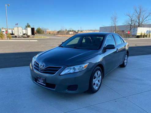 2011 Toyota Camry CLEAN - cars & trucks - by owner - vehicle... for sale in Lake Bluff, IL