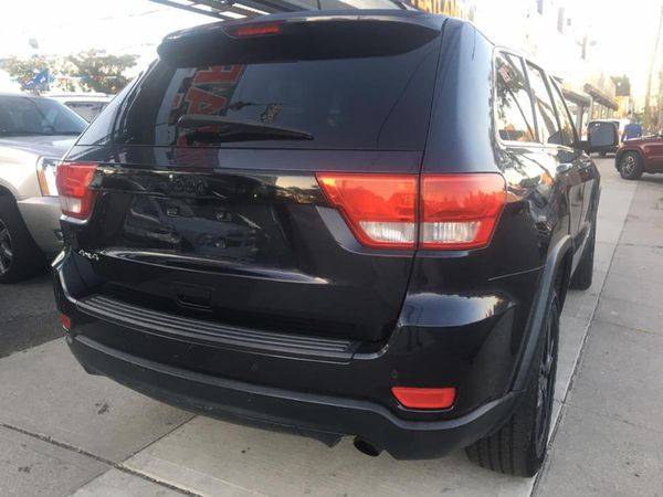 2012 Jeep Grand Cherokee 4WD 4dr Laredo Guaranteed Credit Approval! for sale in Brooklyn, NY – photo 6