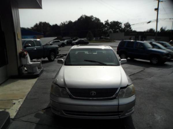 2002 Toyota Avalon XL - cars & trucks - by dealer - vehicle... for sale in Kingsport, TN – photo 2