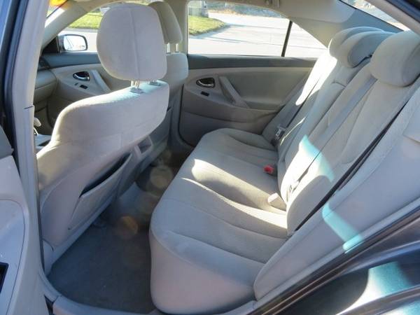 2009 Toyota Camry... 175,000 Miles... $3,999 - cars & trucks - by... for sale in Waterloo, IA – photo 10