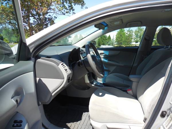 2010 Toyota Corolla LE - cars & trucks - by owner - vehicle... for sale in Bartlett, IL – photo 22