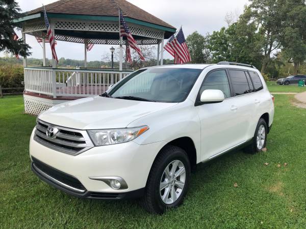 2012 TOYOTA HIGHLANDER..AWD..ONE OWNER..THIRD ROW..FINANCING OPTIONS! for sale in Holly, OH