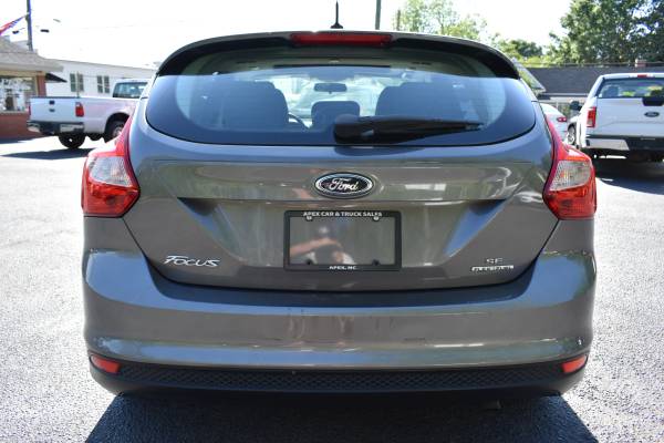 2012 Ford Focus SE Hatchback 5 Speed Sunroof WARRANTY No Doc Fees! for sale in Apex, NC – photo 5